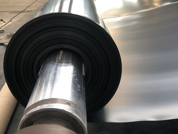 蓄水池复合土工膜锚固质量控制图片第1张 蓄水池复合土工膜锚固质量控制图片第1张-盈旭土工材料